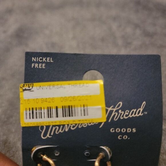 Universal Thread Womens Golden Nickel Free Metal Round Hoop 3 Pair Earring Set - Picture 4 of 4